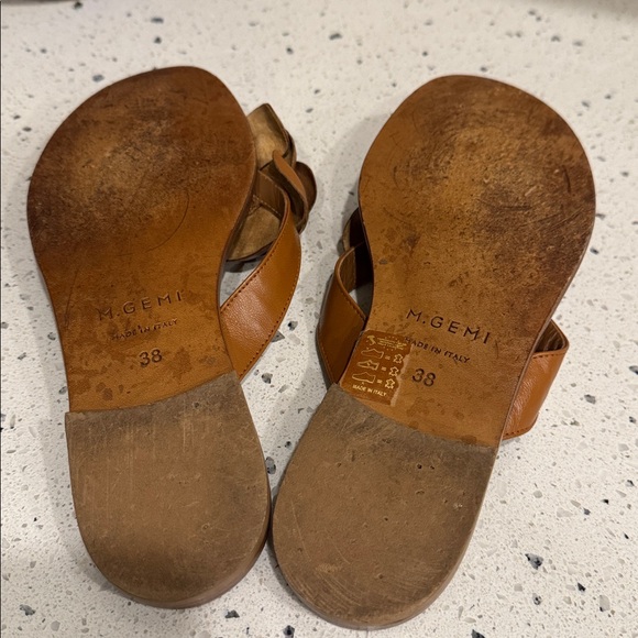 M. Gemi Women's Tan Leather Floral Accents Sandals Casual Made in Italy Size 38 - Picture 4 of 8